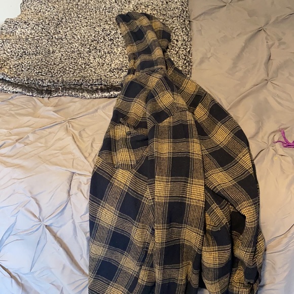 Flannel w: hood - Picture 2 of 2